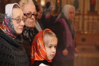 4-Епископ Амфилохий совершил Божественную Литургию в Свято-Андреевском кафедральном соборе