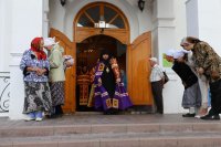 1-В день памяти великомученика и целителя Пантелеимона епископ Усть-Каменогорский и Семипалатинский Амфилохий совершил Литургию в Свято-Андреевском кафедральном соборе города Усть-Каменогорска