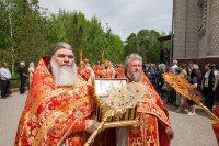 25-Верующие старейшего города Казахстана поклоняются Поясу Пресвятой Богородицы