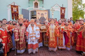В Неделю о расслабленном Глава Казахстанского Митрополичьего округа совершил Литургию в Михаило-Архангельском соборе Уральска