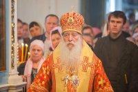 15-В Неделю о расслабленном Глава Казахстанского Митрополичьего округа совершил Литургию в Михаило-Архангельском соборе Уральска