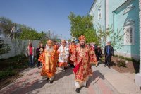 23-В Неделю о расслабленном Глава Казахстанского Митрополичьего округа совершил Литургию в Михаило-Архангельском соборе Уральска