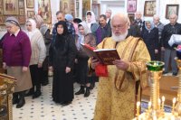 8-В день памяти преподобных схимонаха Кирилла и схимонахини Марии, родителей преподобного Сергия Радонежского Епископ Амфилохий совершил Божественную Литургию в Знаменско-Абалацком женском монастыре города Семипалатинска