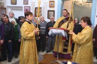 9-В день памяти преподобных схимонаха Кирилла и схимонахини Марии, родителей преподобного Сергия Радонежского Епископ Амфилохий совершил Божественную Литургию в Знаменско-Абалацком женском монастыре города Семипалатинска