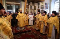 3-Служение епископа Амфилохия в Спасо-Воскресенском кафедральном соборе города Семипалатинска