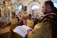 8-Служение епископа Амфилохия в Спасо-Воскресенском кафедральном соборе города Семипалатинска