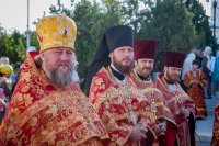 3-	 Литургия под открытым небом, посвященная прибытию Пояса Богородицы, состоялась в Благовещенском храме Актау