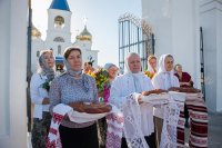 4-	 Литургия под открытым небом, посвященная прибытию Пояса Богородицы, состоялась в Благовещенском храме Актау