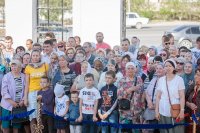 15-	 Литургия под открытым небом, посвященная прибытию Пояса Богородицы, состоялась в Благовещенском храме Актау