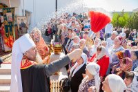 24-	 Литургия под открытым небом, посвященная прибытию Пояса Богородицы, состоялась в Благовещенском храме Актау