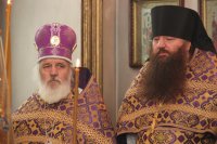 9-Архипастырский визит в Семипалатинск. Литургия Преждеосвященных Даров в Спасо-Воскресенском кафедральном соборе