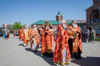 22-	 Преполовение Святой Пятидесятницы. Поясу Приснодевы Марии поклоняются верующие Актюбинской области