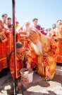 28-	 Преполовение Святой Пятидесятницы. Поясу Приснодевы Марии поклоняются верующие Актюбинской области