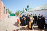 40-	 Преполовение Святой Пятидесятницы. Поясу Приснодевы Марии поклоняются верующие Актюбинской области