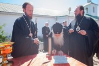 43-	 Преполовение Святой Пятидесятницы. Поясу Приснодевы Марии поклоняются верующие Актюбинской области