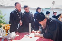 44-	 Преполовение Святой Пятидесятницы. Поясу Приснодевы Марии поклоняются верующие Актюбинской области