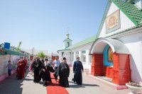 57-	 Преполовение Святой Пятидесятницы. Поясу Приснодевы Марии поклоняются верующие Актюбинской области