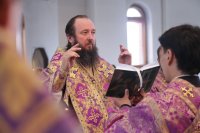 20-Служение епископа Амфилохия в день Изнесения честных древ Животворящего Креста Господня