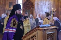 1-Преосвященный епископ Амфилохий совершил Воскресную литургию в Покровской церкви города Усть-Каменогорска
