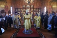 2-Преосвященный епископ Амфилохий совершил Воскресную литургию в Покровской церкви города Усть-Каменогорска