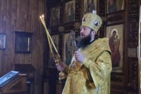 4-Преосвященный епископ Амфилохий совершил Воскресную литургию в Покровской церкви города Усть-Каменогорска