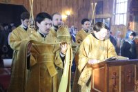 5-Преосвященный епископ Амфилохий совершил Воскресную литургию в Покровской церкви города Усть-Каменогорска
