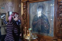 12-Преосвященный епископ Амфилохий совершил Воскресную литургию в Покровской церкви города Усть-Каменогорска