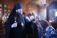 22-Преосвященный епископ Амфилохий совершил Воскресную литургию в Покровской церкви города Усть-Каменогорска