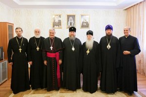 Состоялось общение митрополита Астанайского и Казахстанского Александра с главой римско-католической администратуры Атырау