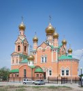 20-Православные христиане Гурьева совершают молитву перед Поясом Богородицы