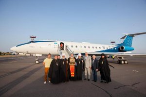 Пояс Богородицы по просьбе митрополита Астраханского Ионы и губернатора Астраханской области А.А. Жилкина принесен в соседний с Казахстаном регион России - Астраханскую область