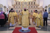 2-Епископ Амфилохий совершил воскресную Литургию в кафедральном храме Усть-Каменогорска