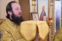 10-Епископ Амфилохий совершил воскресную Литургию в кафедральном храме Усть-Каменогорска