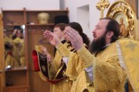 13-Епископ Амфилохий совершил воскресную Литургию в кафедральном храме Усть-Каменогорска