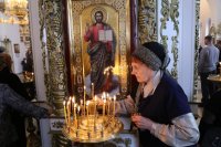 16-Епископ Амфилохий совершил воскресную Литургию в кафедральном храме Усть-Каменогорска