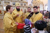 17-Епископ Амфилохий совершил воскресную Литургию в кафедральном храме Усть-Каменогорска