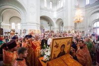 6-Митрополит Астанайский и Казахстанский Александр и митрополит Астраханский и Камызякский Иона возглавили церковные торжества по случаю принесения Пояса Богородицы в Астрахань