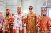 13-Митрополит Астанайский и Казахстанский Александр и митрополит Астраханский и Камызякский Иона возглавили церковные торжества по случаю принесения Пояса Богородицы в Астрахань