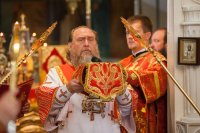 24-Митрополит Астанайский и Казахстанский Александр и митрополит Астраханский и Камызякский Иона возглавили церковные торжества по случаю принесения Пояса Богородицы в Астрахань