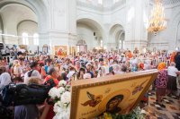 29-Митрополит Астанайский и Казахстанский Александр и митрополит Астраханский и Камызякский Иона возглавили церковные торжества по случаю принесения Пояса Богородицы в Астрахань