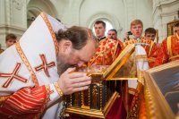32-Митрополит Астанайский и Казахстанский Александр и митрополит Астраханский и Камызякский Иона возглавили церковные торжества по случаю принесения Пояса Богородицы в Астрахань
