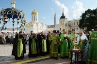 11-Преосвященный Амфилохий, епископ Усть-Каменогорский и Семипалатинский, принял участие в торжествах, посвященных 700-летию со дня рождения преподобного Сергия Радонежского, в Свято-Троицкой Сергиевой лавре