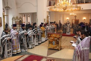 Соборное служение Литургии Преждеосвященных Даров в главном кафедральном храме епархии
