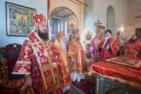 1-Православные верующие Костанайского края - житницы Казахстана – совершают молитву перед честным Поясом Богородицы