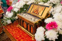 5-В день памяти апостола любви в Павлодаре состоялось праздничное богослужение по случаю принесения Пояса Богородицы