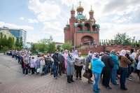 25-В день памяти апостола любви в Павлодаре состоялось праздничное богослужение по случаю принесения Пояса Богородицы