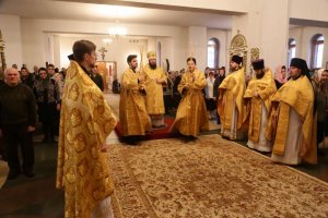 Преосвященный епископ Амфилохий совершил Воскресную литургию в соборе Андрея Первозванного г.Усть-Каменогорска