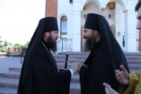 2-Служение епископа Амфилохия в Неделю всех святых в земле Русской просиявших