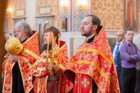 9-В день памяти равноапостольных Кирилла и Мефодия в Успенском соборе Астаны состоялся праздничный молебен