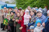 8-Верующие Семипалатинска поклоняются Поясу Богоматери